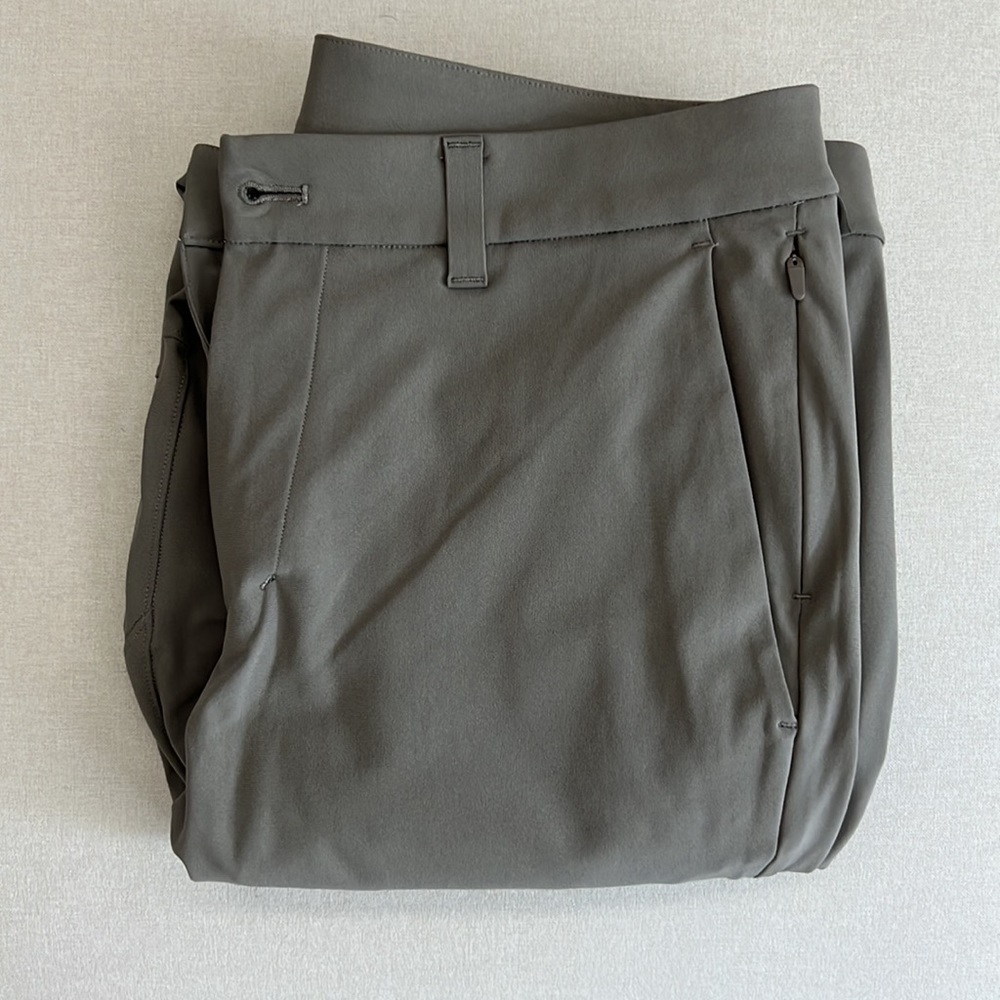 Lululemon Commission Pant slim fit 32